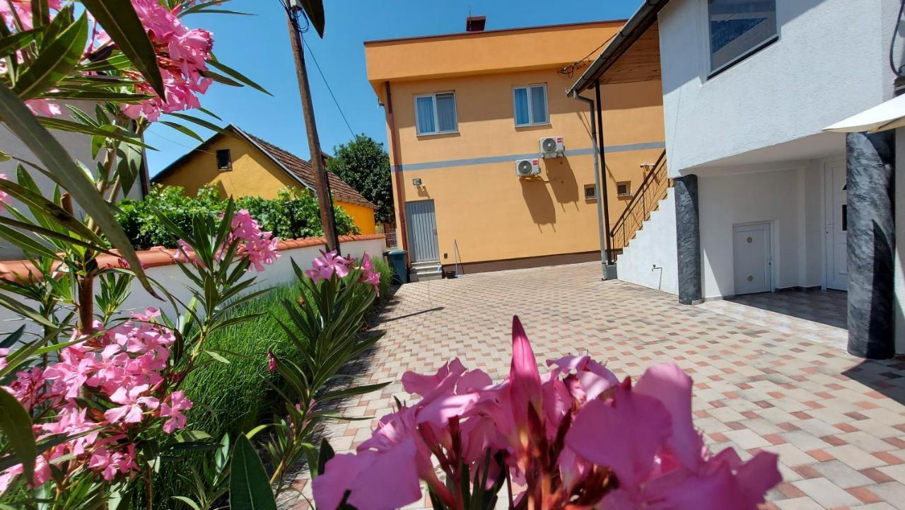 Bosanski Samac Apartment Kapetanovic מראה חיצוני תמונה