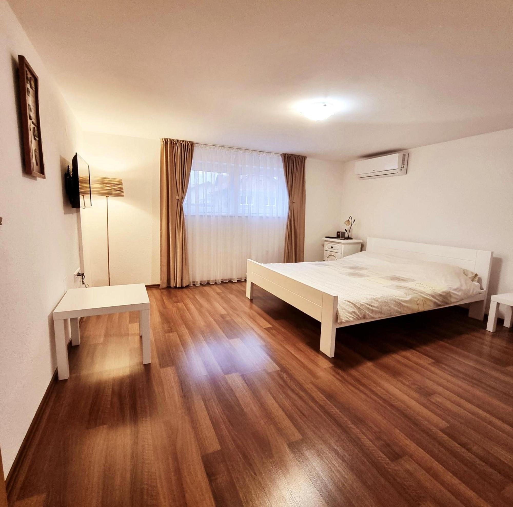 Bosanski Samac Apartment Kapetanovic מראה חיצוני תמונה