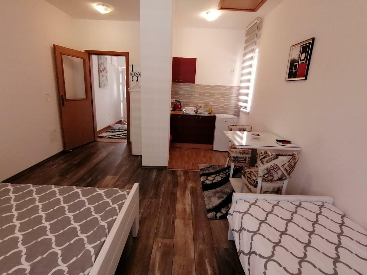 Bosanski Samac Apartment Kapetanovic מראה חיצוני תמונה
