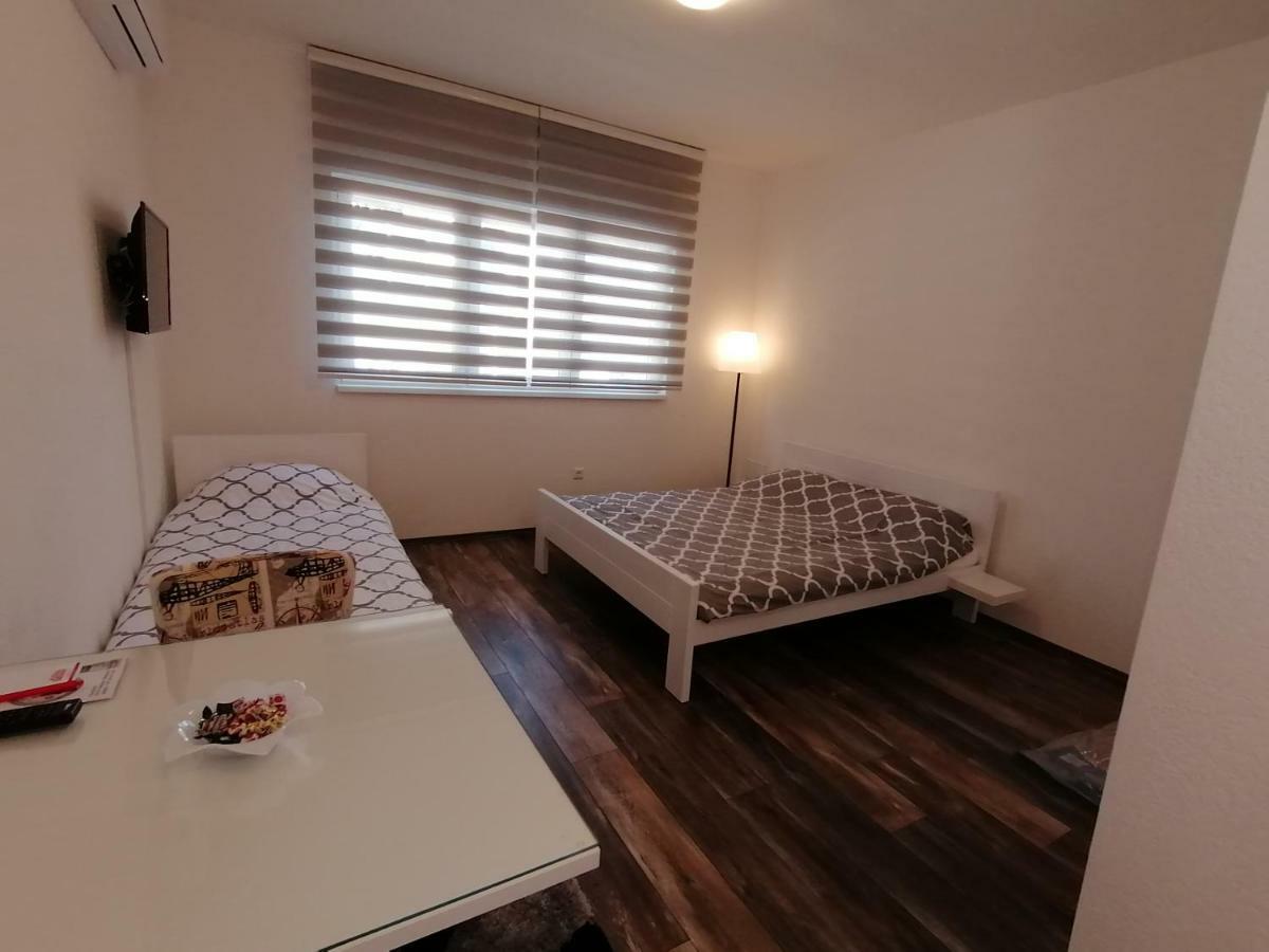 Bosanski Samac Apartment Kapetanovic מראה חיצוני תמונה