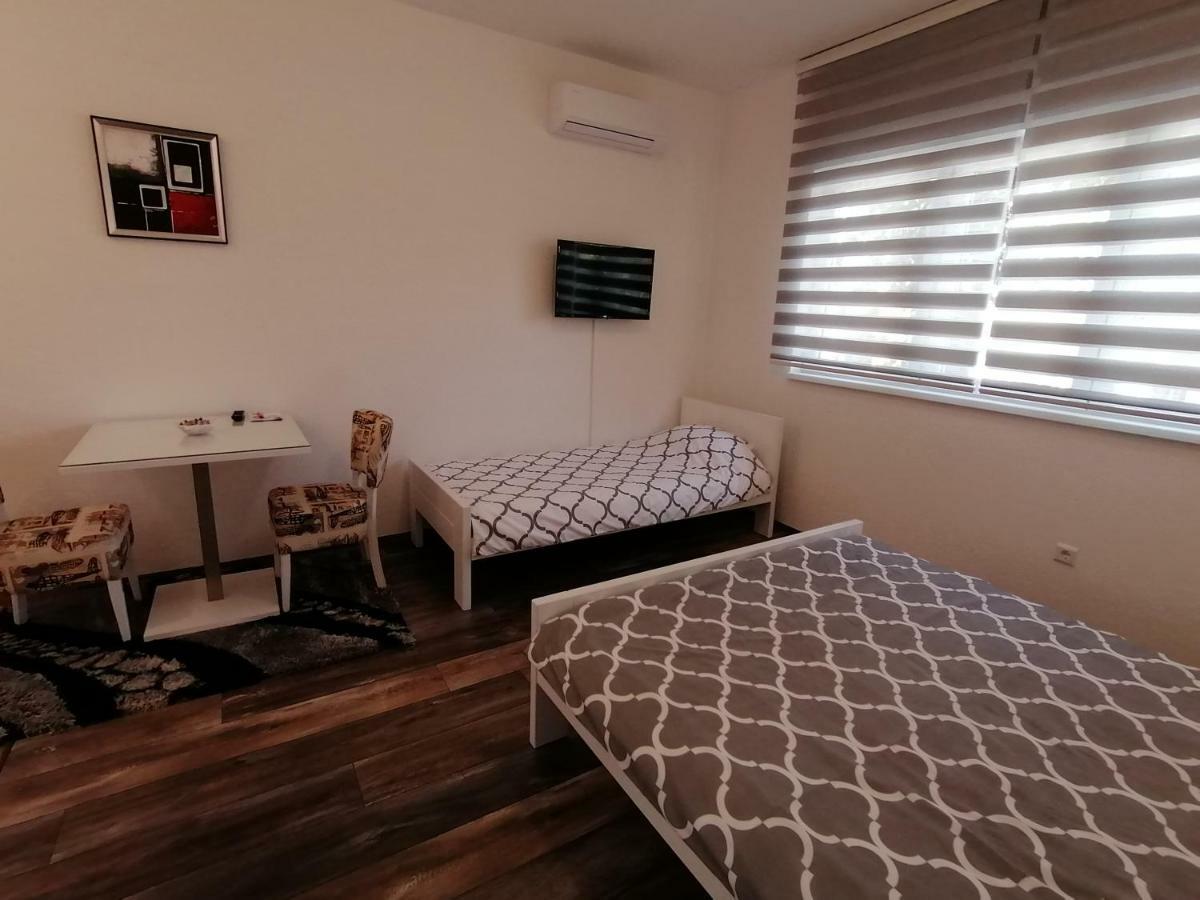 Bosanski Samac Apartment Kapetanovic מראה חיצוני תמונה